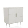 Cómoda blanca LYKKJA con cuatro solapas frontales desplazadas y patas cónicas de hjh LIVING