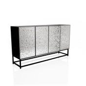 Cómoda METALLIO en negro y plata con frentes estructurados sobre una estructura negra de hjh LIVING