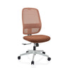 Silla de oficina profesional Minoro W en marrón y blanco con respaldo de malla y base con ruedas de hjh OFFICE