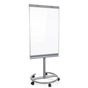 Pizarra blanca MULTIBOARD en color plata con superficie de escritura blanca sobre un soporte con ruedas de hjh OFFICE