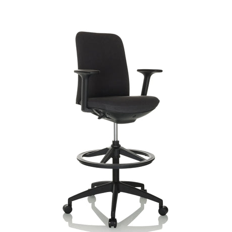 Silla de mostrador NESTORA WORK negra con asiento acolchado, reposabrazos y reposapiés de hjh OFFICE