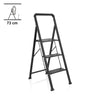 Escalera plegable SOLID W6 negra con tres peldaños y un asa de hjh OFFICE