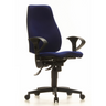 Silla de oficina profesional SYDNEY PRO con tapizado de tela azul oscuro, reposabrazos y ruedas negras de Topstar