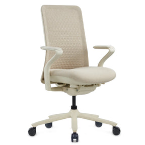 Silla alta gama VERVIO en color beige con respaldo de malla y base con ruedas de hjh OFFICE