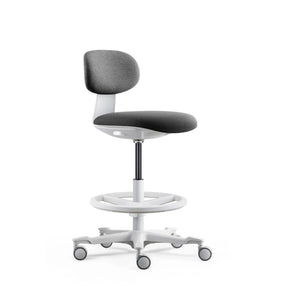 Silla de trabajo WORK MF2 W en gris oscuro con base de estrella y anillo para los pies en blanco de hjh OFFICE