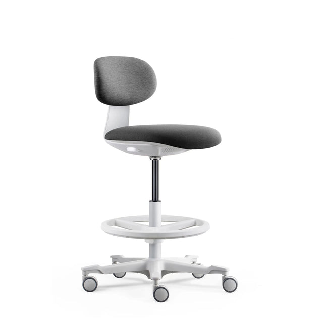 Silla de trabajo WORK MF2 W en gris oscuro con base de estrella y anillo para los pies en blanco de hjh OFFICE
